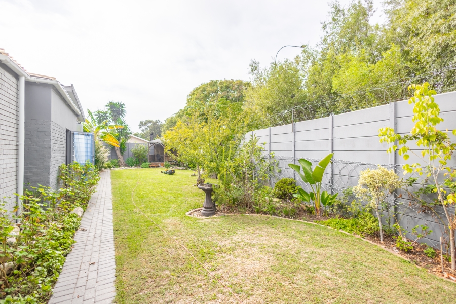4 Bedroom Property for Sale in Stellenridge Western Cape